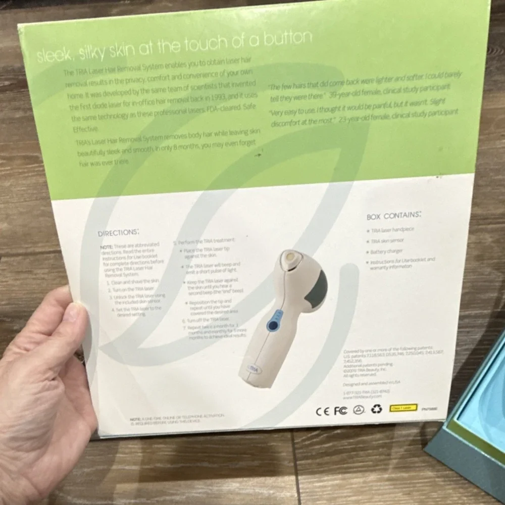 Tria THR-2S Cordless Laser Hair Removal Device‎ White/Blue w/ Charger & Box